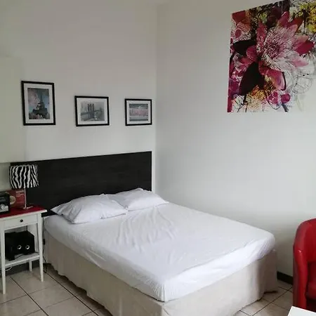 Grand - 2 Etoiles - Studio Meuble Equipe Apartamento
