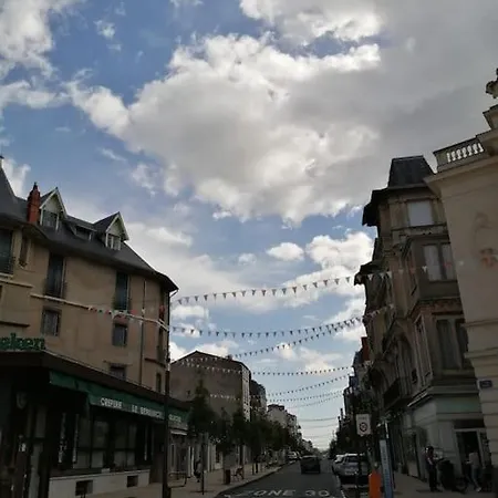 Apartamento Grand - 2 Etoiles - Studio Meuble Equipe *