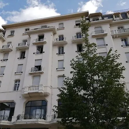 Grand - 2 Etoiles - Studio Meuble Equipe Apartamento *